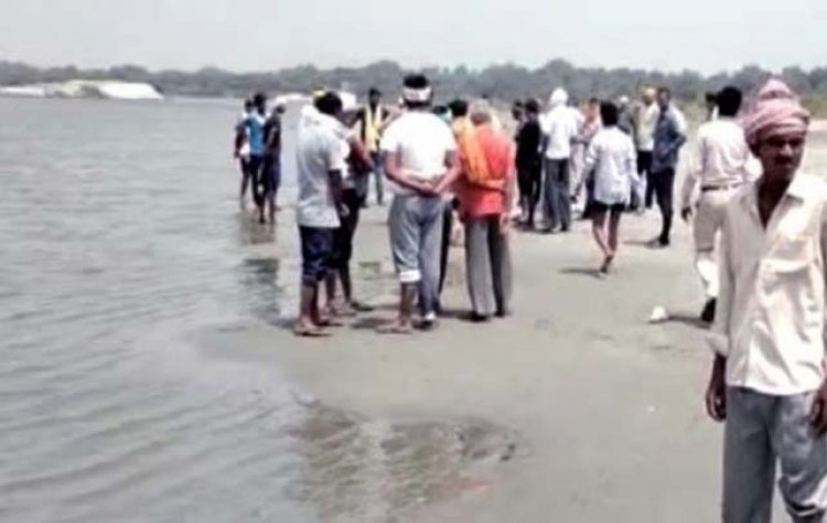 लालगंज के गेगासो गंगा घाट परपरिजनों संग गंगा स्नान करने गए युवक-युवती डूबे, गोताखोरों की मदद से खोजबीन जारी