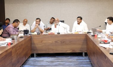 हर घर नल योजना की समीक्षा बैठक संपन्न : सुस्त रफ्तार वाले इंजीनियर हर घर नल योजना से किये जाएंगे बाहर, मुख्य और अधीक्षण अभियंताओं पर भी गिरेगी गाज