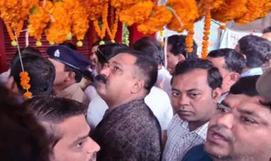 लखनऊ के आनंदी माता मंदिर से चांदी का छत्र और दान पात्र चोरी, गुस्साए व्यापारियों का प्रदर्शन