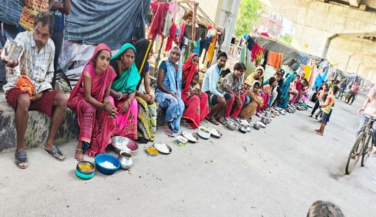 आशियाना से झुग्गियों तक गूँजा सेवा का संदेश, बृज की रसोई का निःशुल्क भोजन वितरण